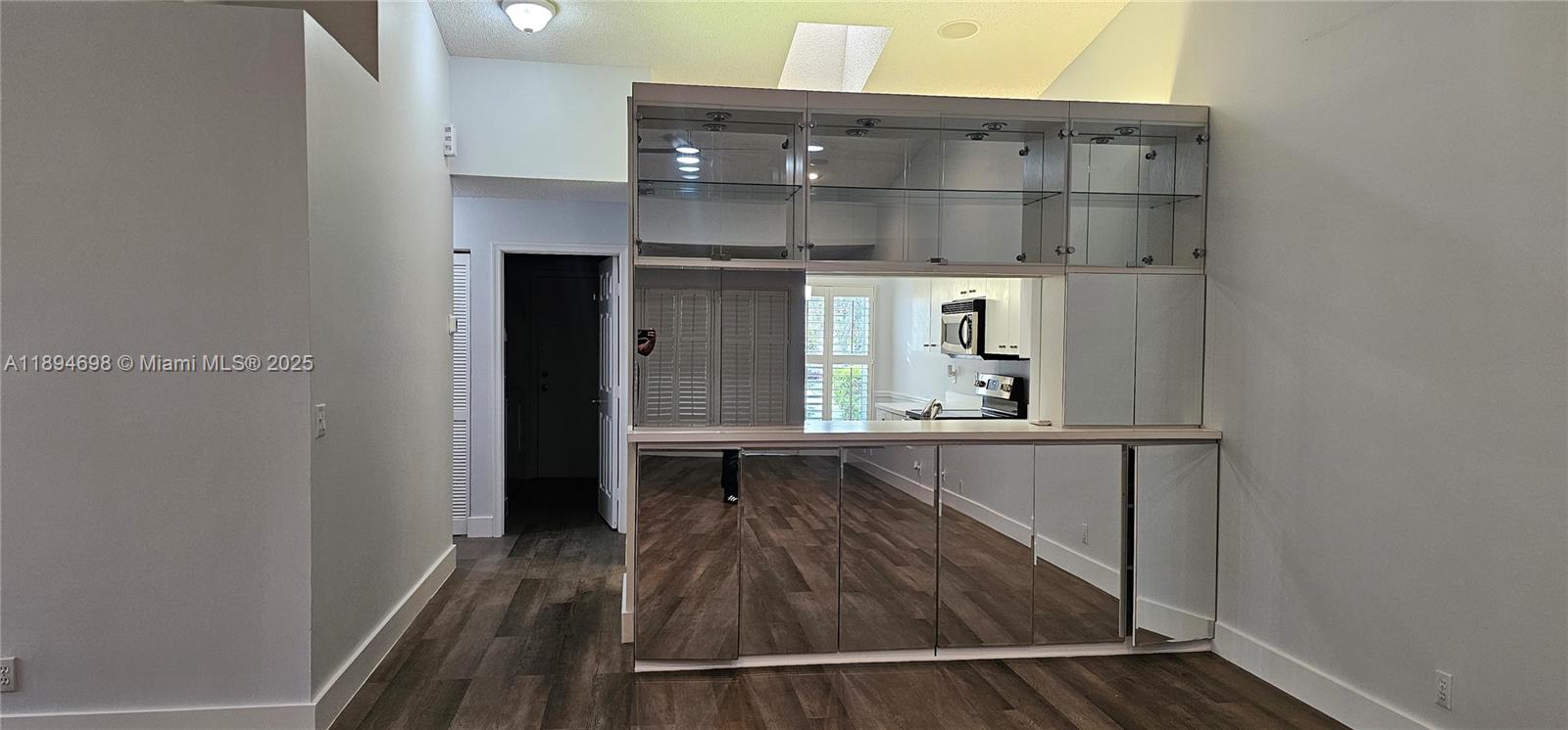 SAUSALITO PLACE - Residential