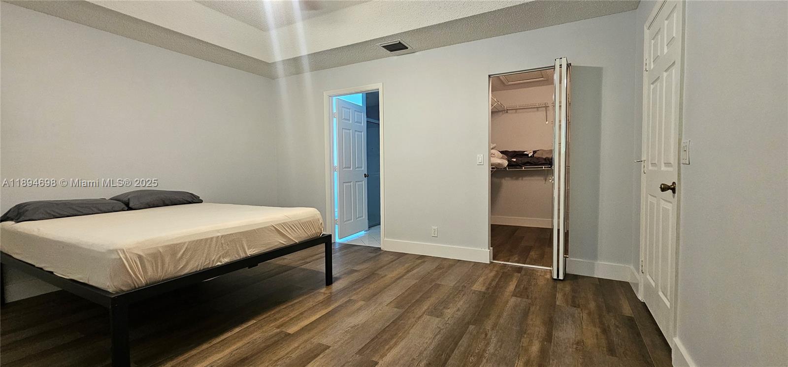 SAUSALITO PLACE - Residential