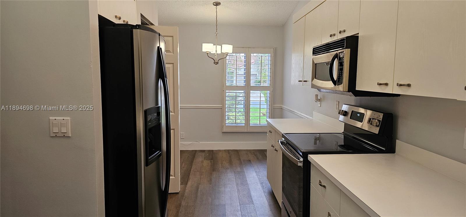 SAUSALITO PLACE - Residential