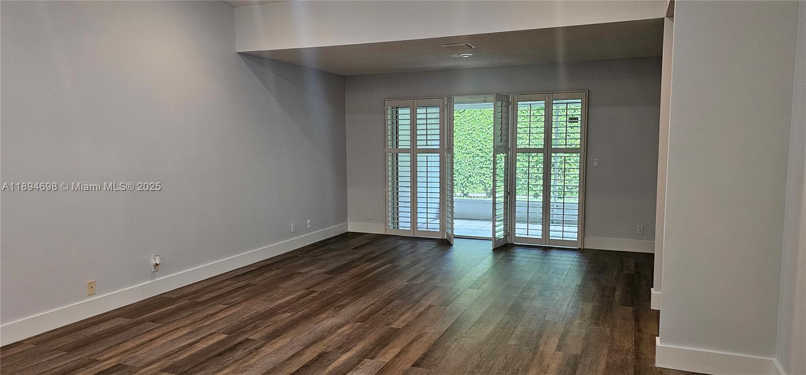 SAUSALITO PLACE - Residential