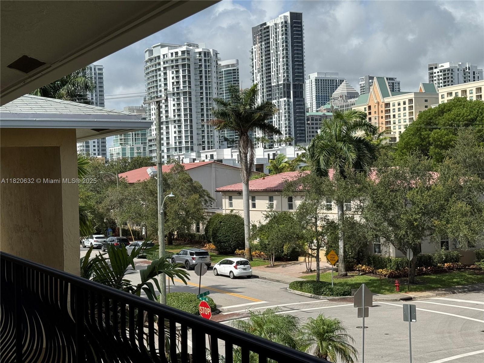 VICTORIA COURTS CONDO - Residential
