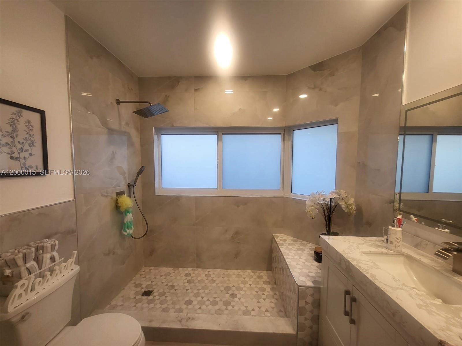 IMPERIAL GROUP - Residential