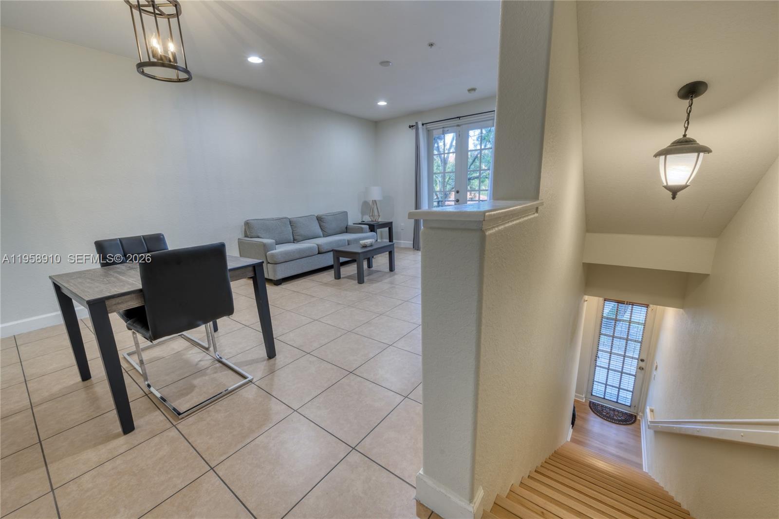 COBBLESTONE CONDO - Residential Lease