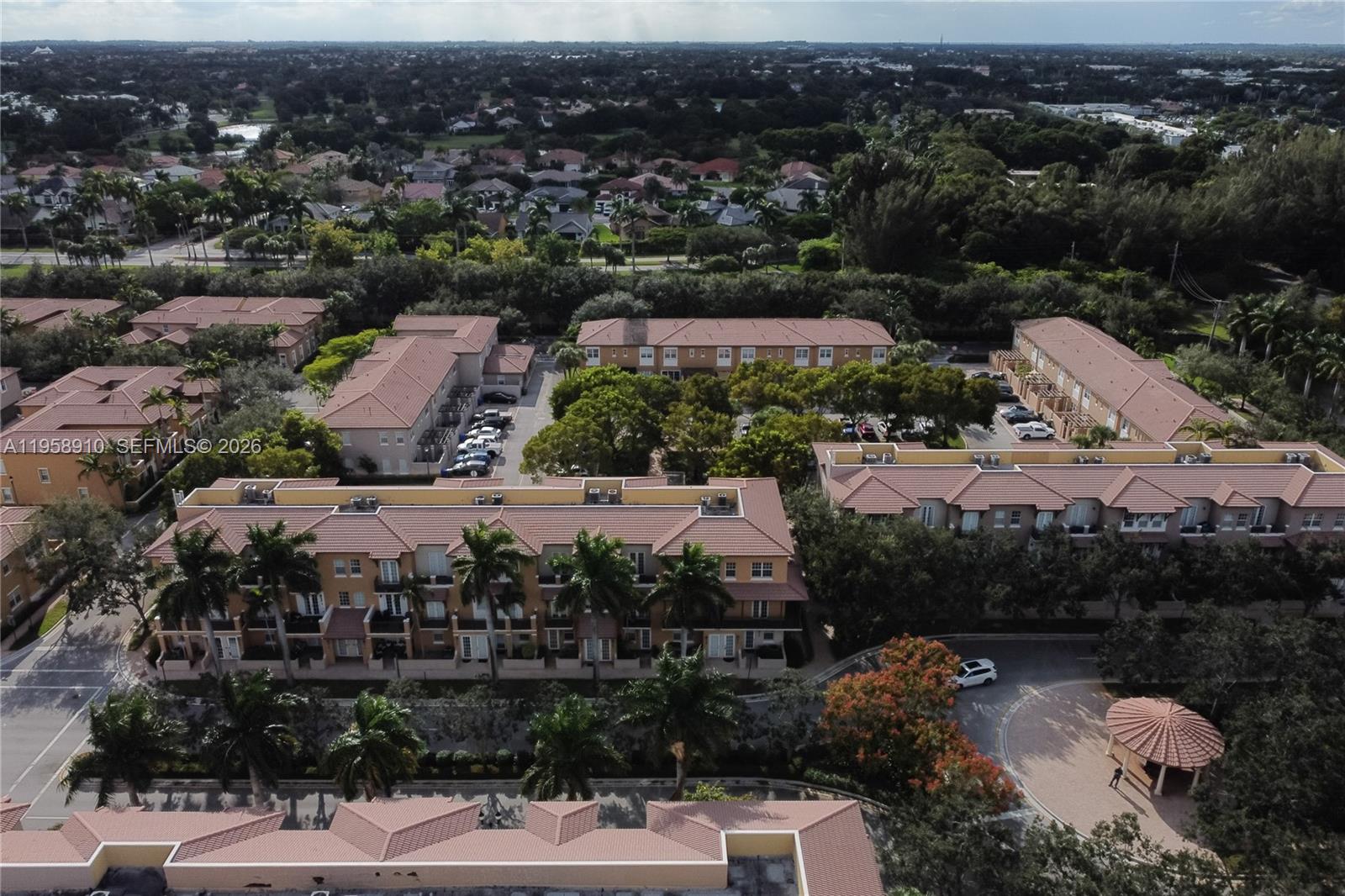 COBBLESTONE CONDO - Residential Lease