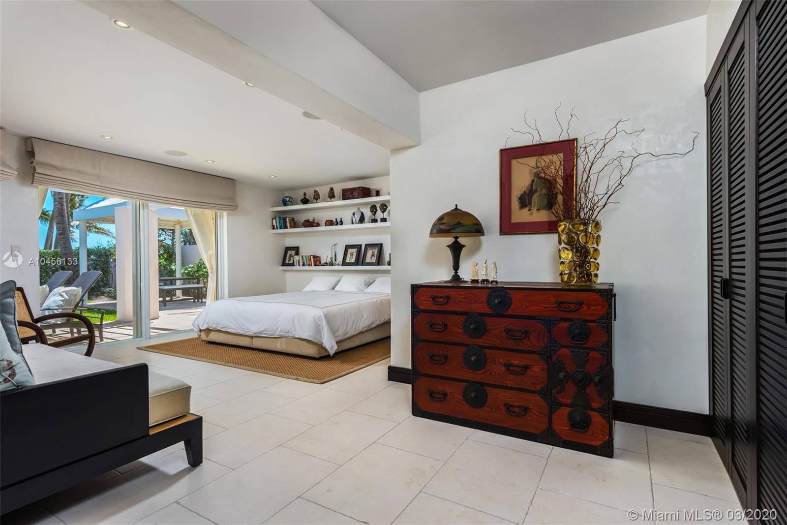 GOLDEN BEACH SEC C - Residential