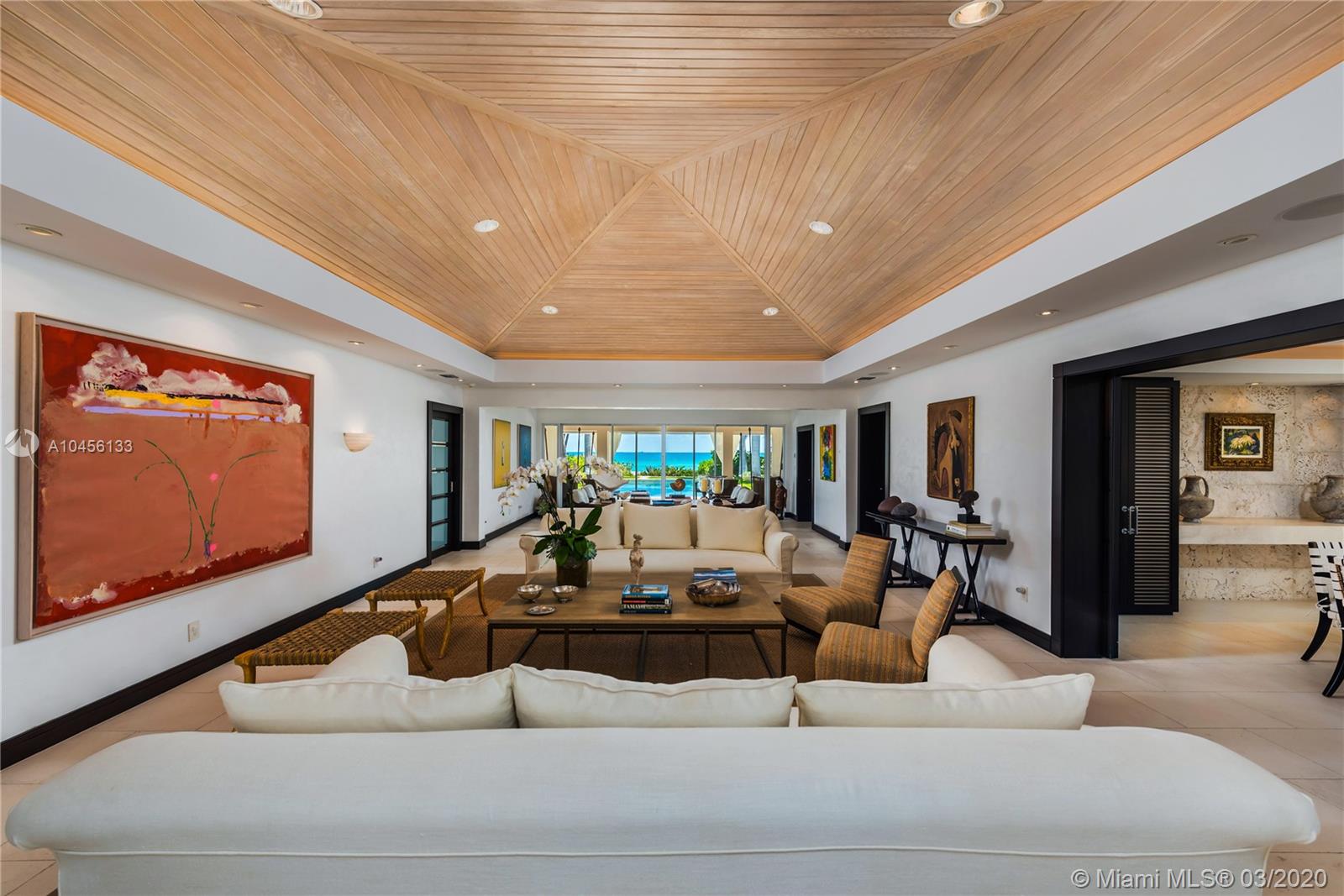 GOLDEN BEACH SEC C - Residential