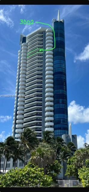 LA GORCE PALACE CONDO - Residential Lease