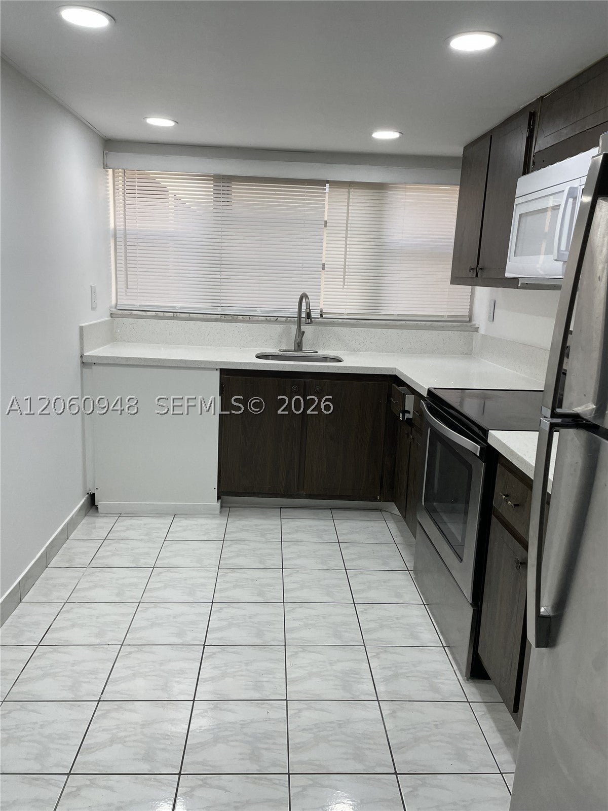 920 NE 199th St 309-3J