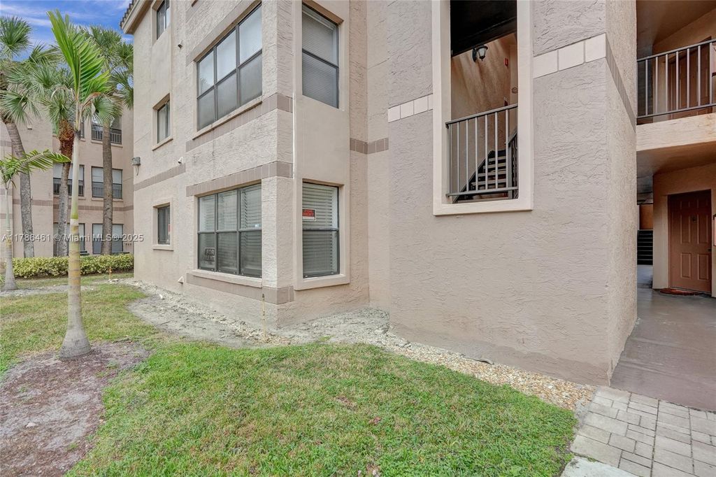 Photo of 2866 S University Dr #5107, Davie, FL 33328 (MLS # A11786461)