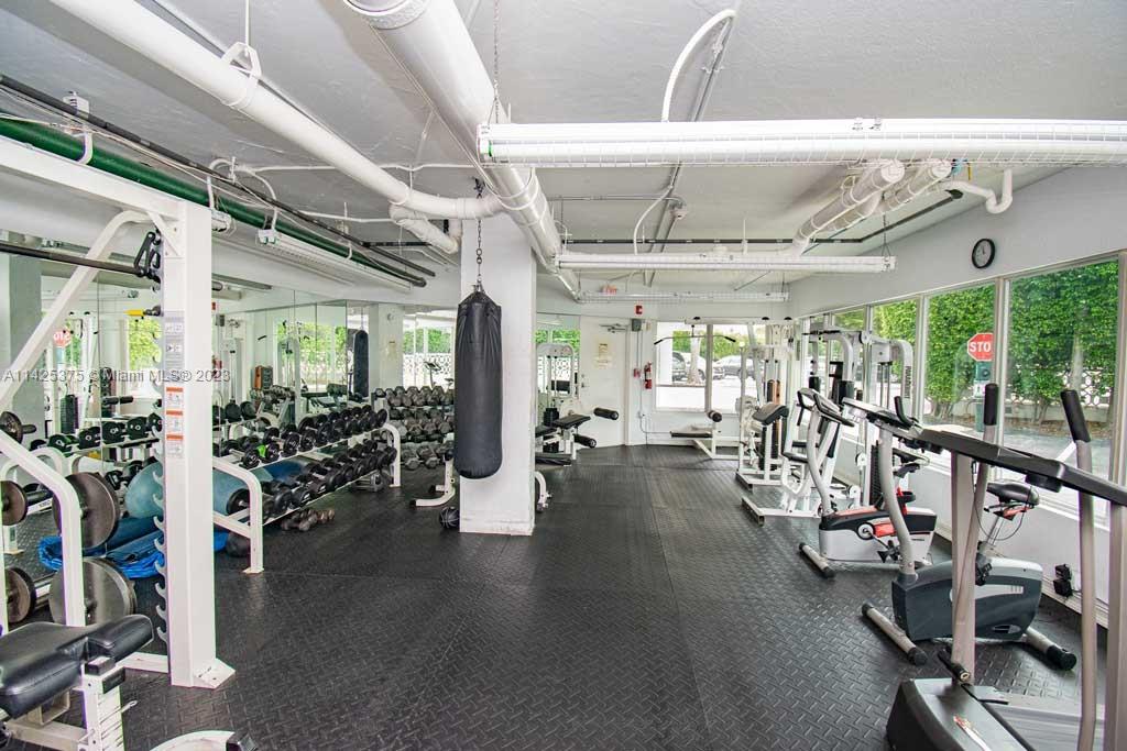 OCTAGON TOWERS I CONDO - Residential Lease