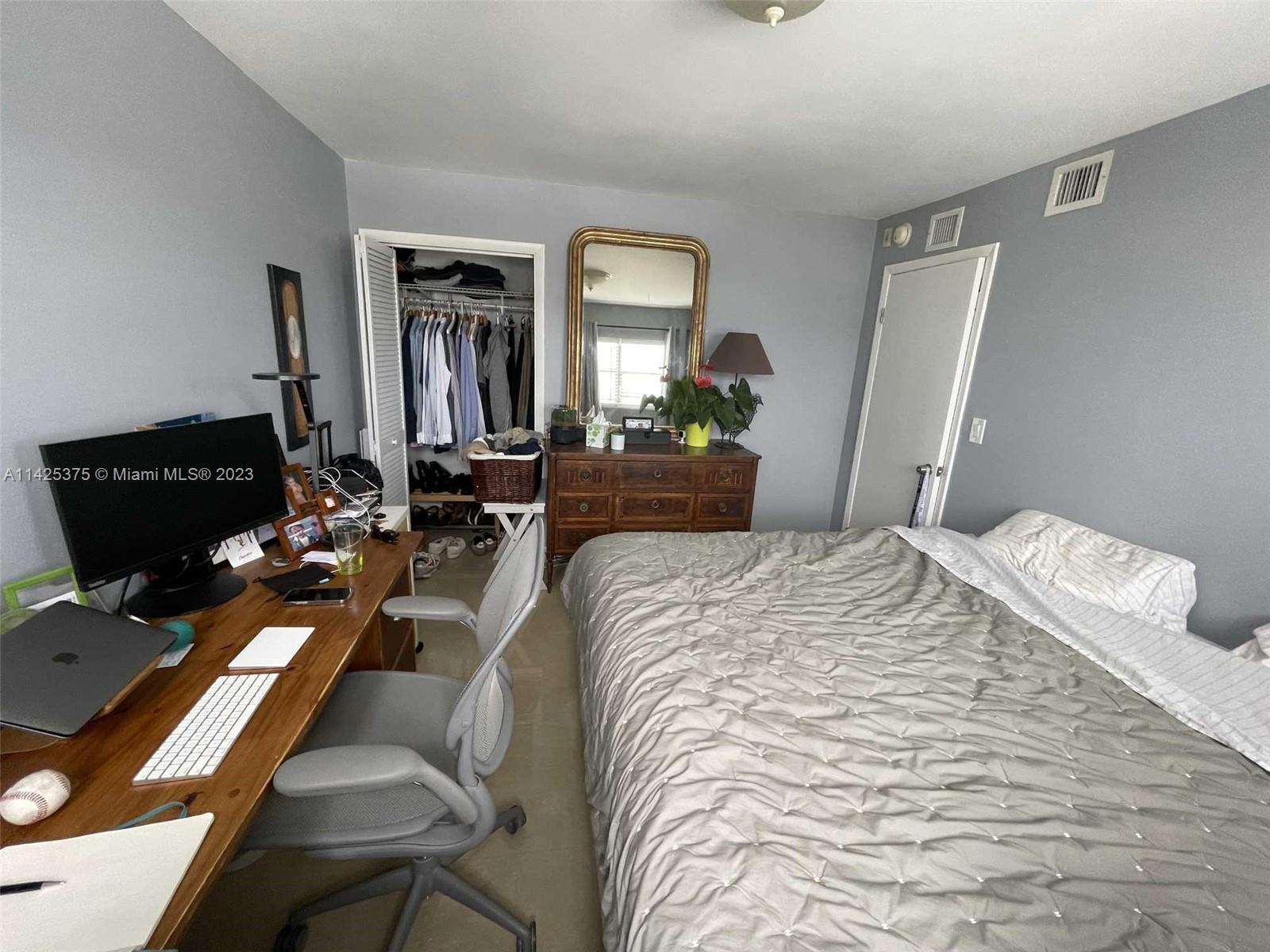 OCTAGON TOWERS I CONDO - Residential Lease