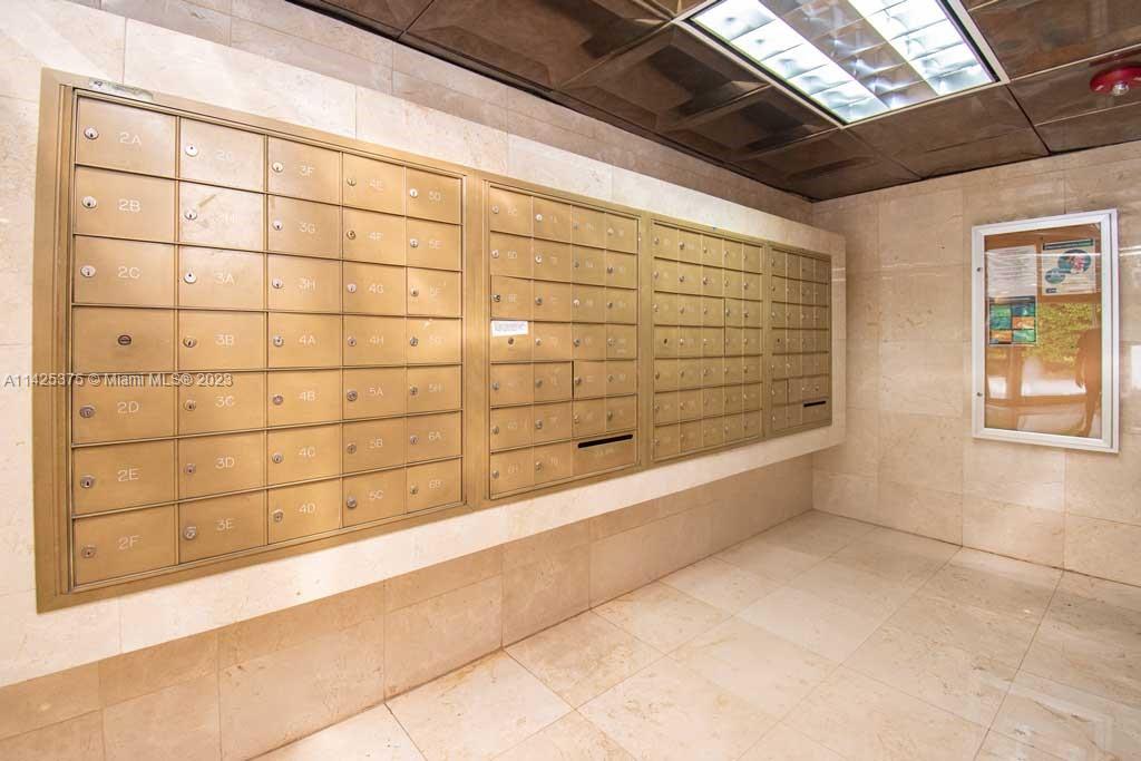 OCTAGON TOWERS I CONDO - Residential Lease