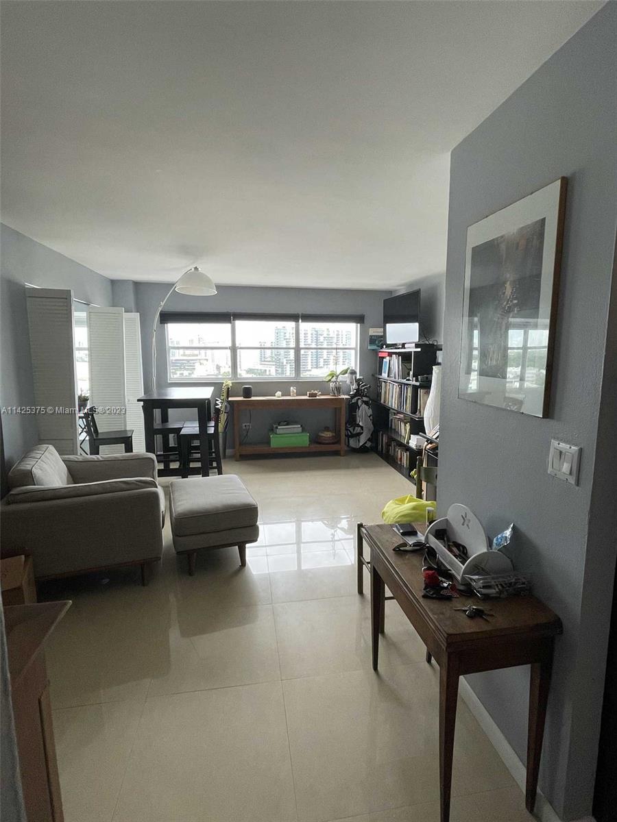 OCTAGON TOWERS I CONDO - Residential Lease