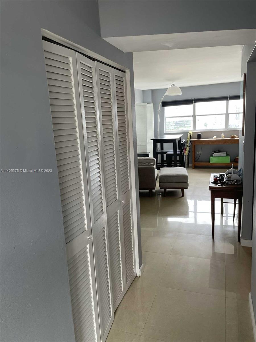 OCTAGON TOWERS I CONDO - Residential Lease