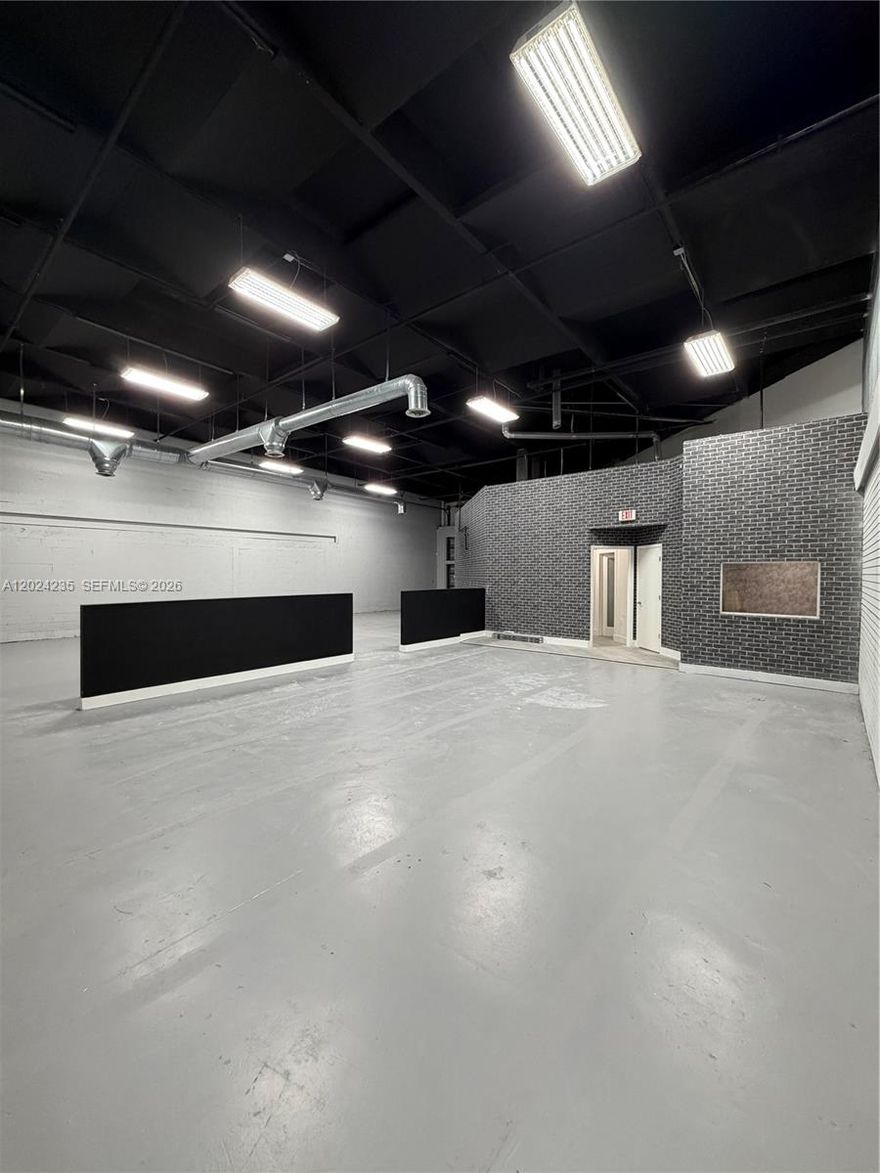 (Lease/Sale) Rare opportunity to acquire a professionally maintained flex warehouse condo in the heart of Doral’s highly sought-after industrial corridor. Strategically positioned near the Palmetto Expressway, Florida Turnpike, Dolphin Expressway, and Miami International Airport, this property offers exceptional accessibility for logistics, distribution, showroom, office, and owner-user operations.
