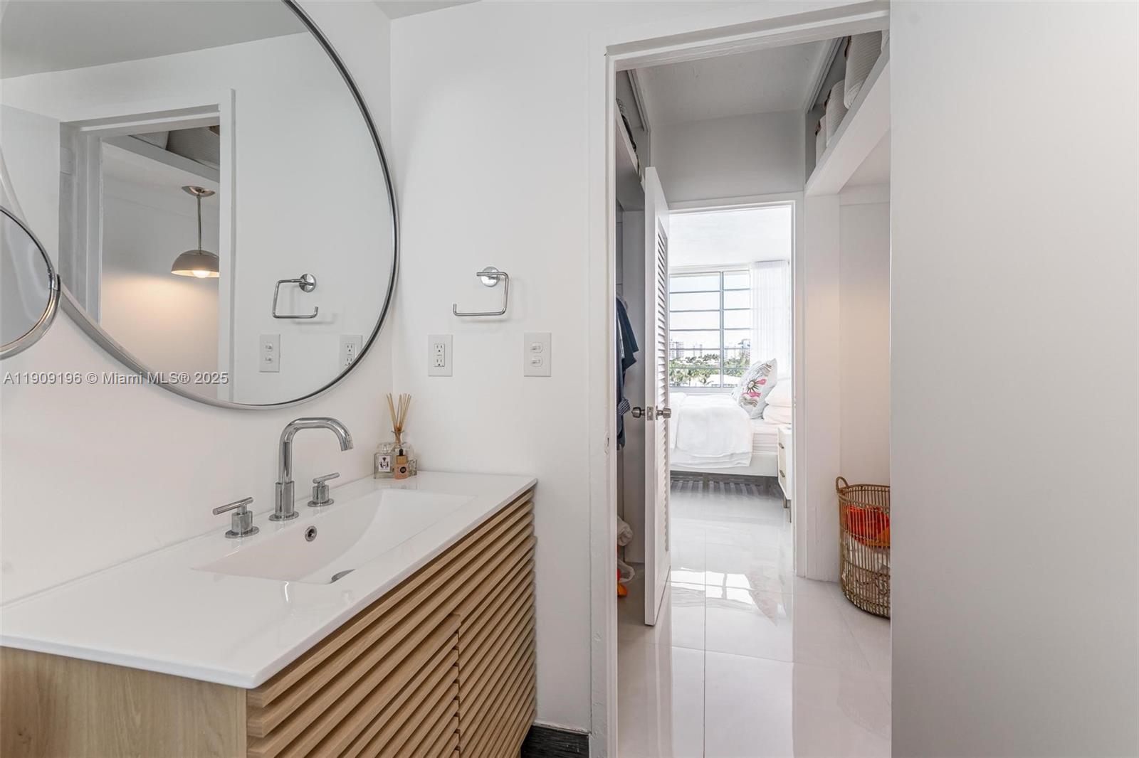 MEDITERRANEAN APARTMENTS - Residential Lease