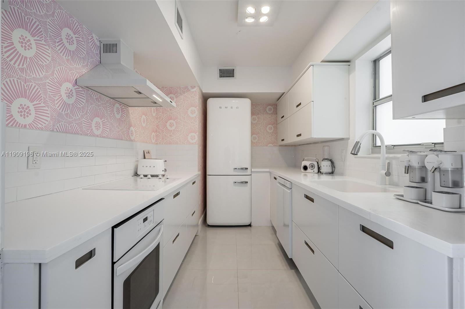 MEDITERRANEAN APARTMENTS - Residential Lease