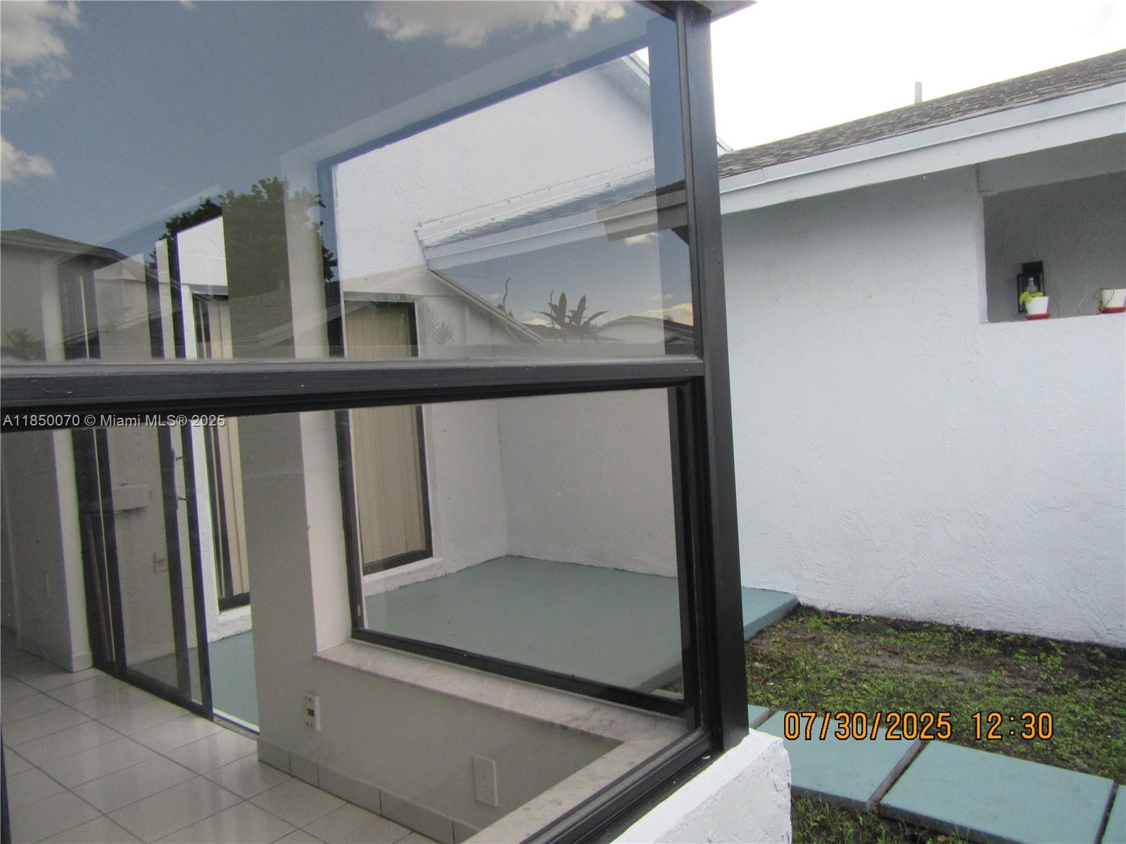 WESTWIND LAKES GARDEN HOM - Residential