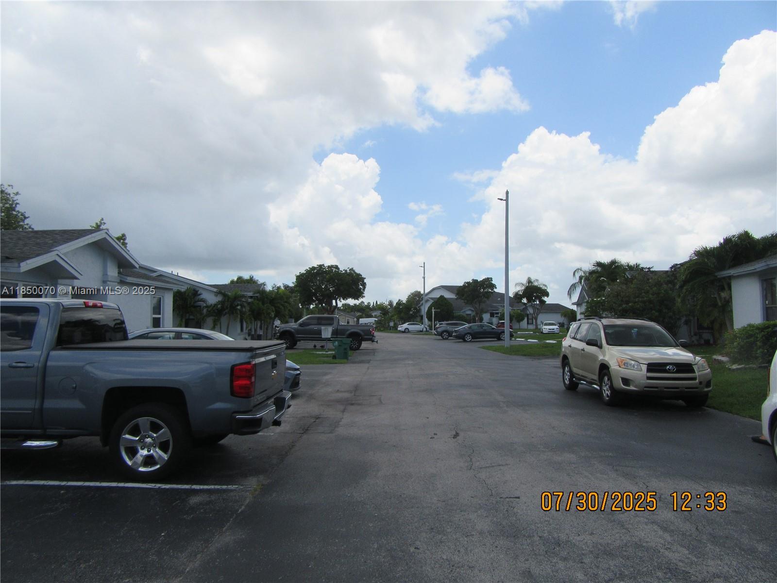 WESTWIND LAKES GARDEN HOM - Residential