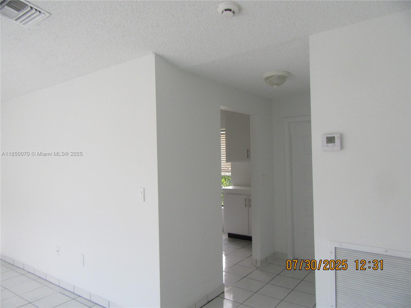 WESTWIND LAKES GARDEN HOM - Residential