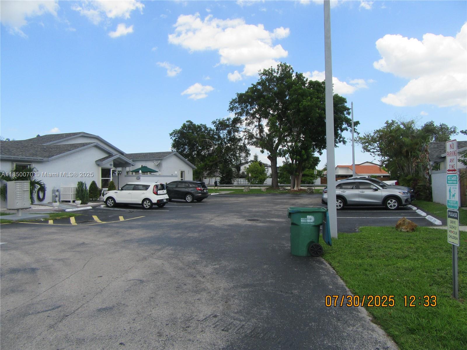 WESTWIND LAKES GARDEN HOM - Residential