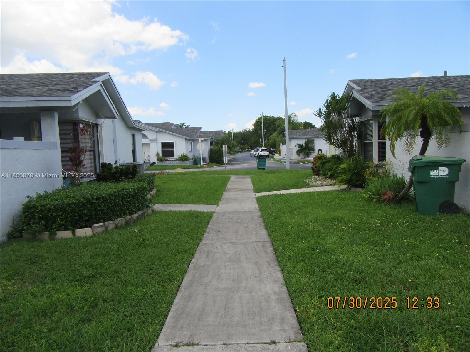 WESTWIND LAKES GARDEN HOM - Residential