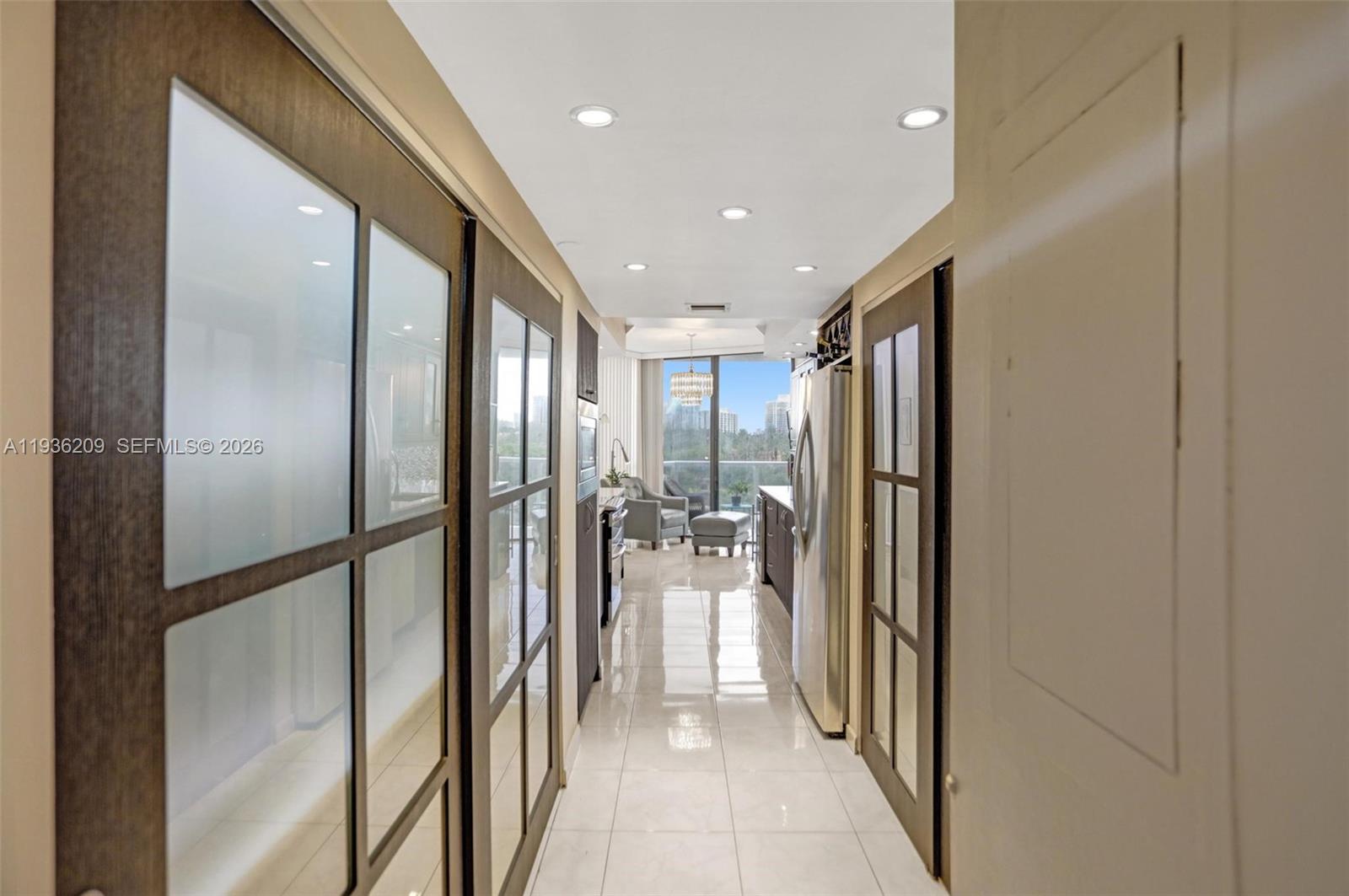 HAMPTONS WEST CONDO - Residential