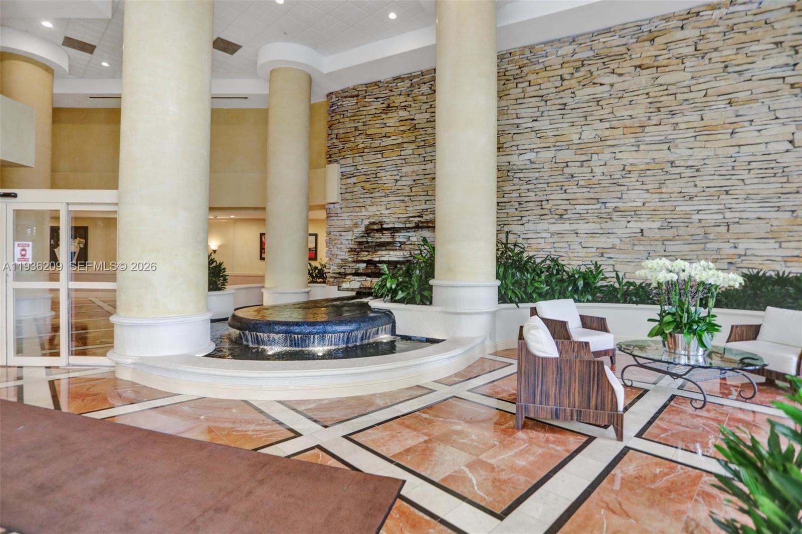 HAMPTONS WEST CONDO - Residential