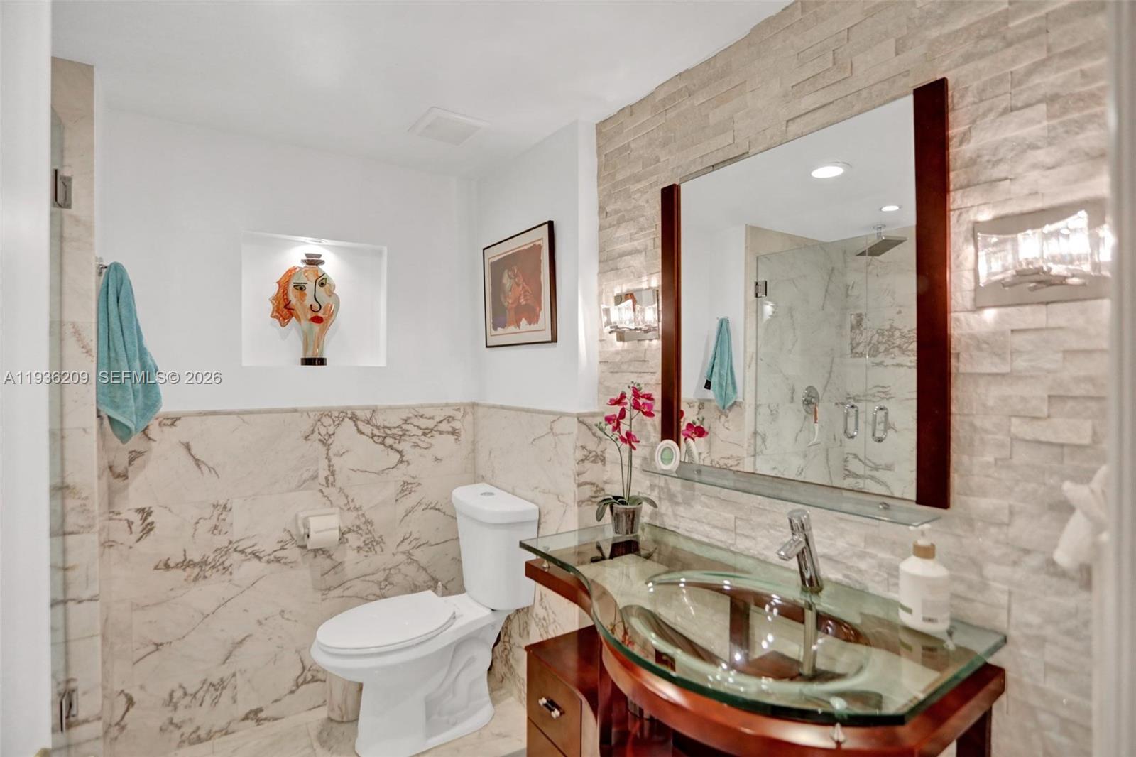 HAMPTONS WEST CONDO - Residential