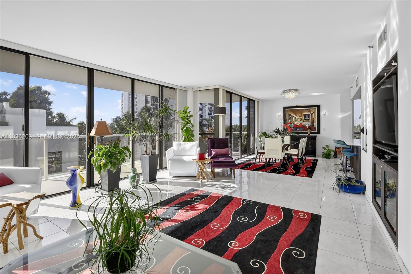 HAMPTONS WEST CONDO - Residential