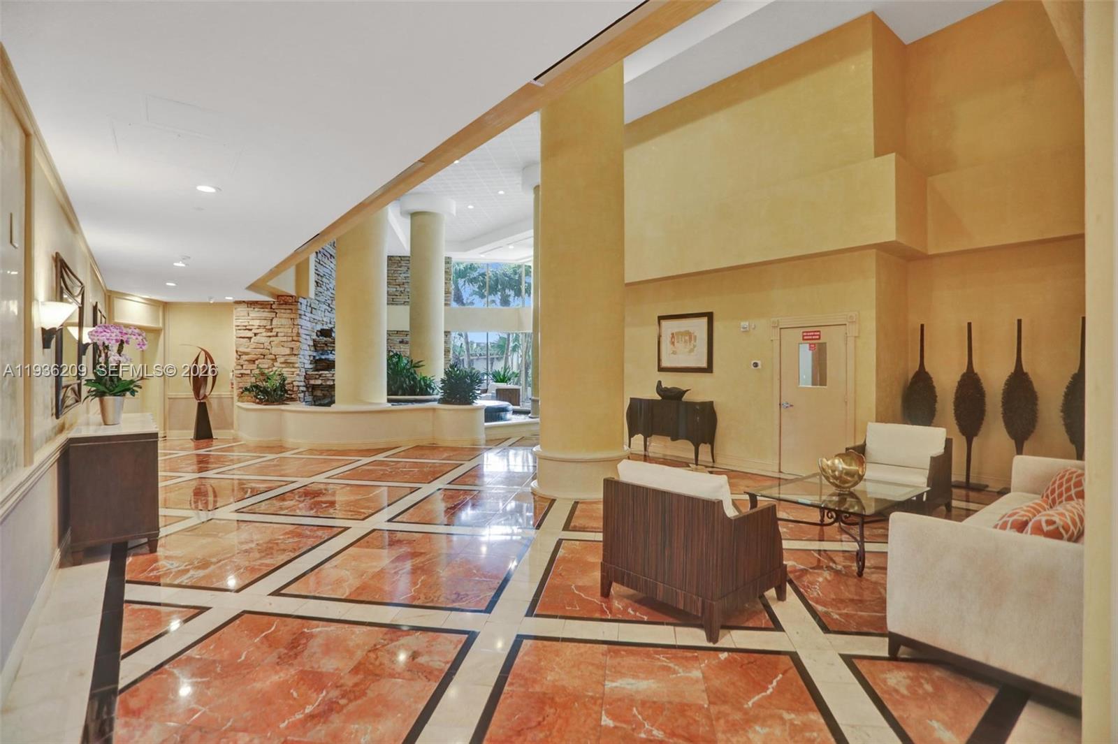 HAMPTONS WEST CONDO - Residential