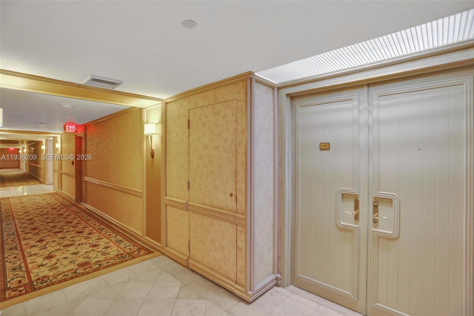 HAMPTONS WEST CONDO - Residential