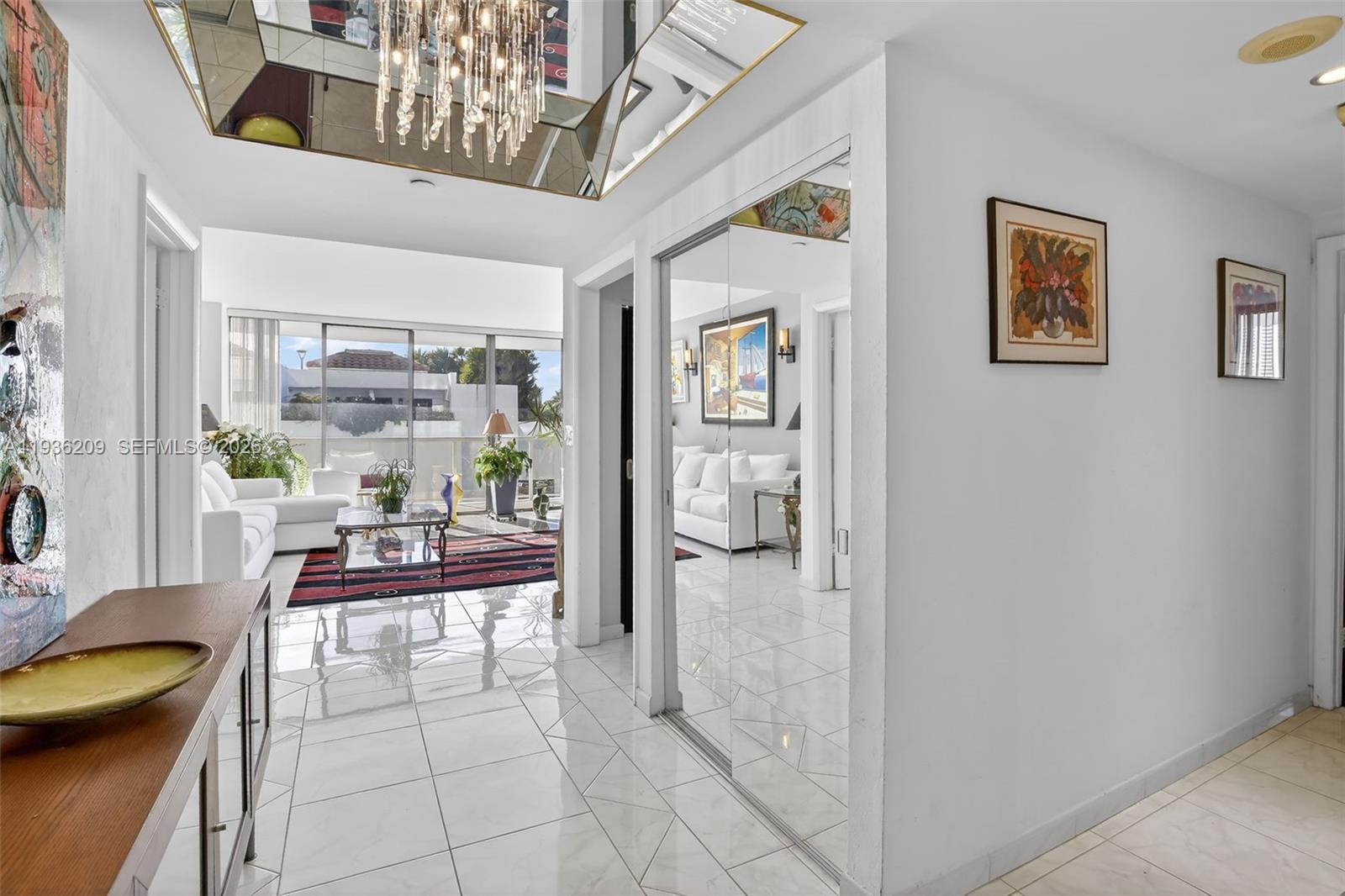 HAMPTONS WEST CONDO - Residential