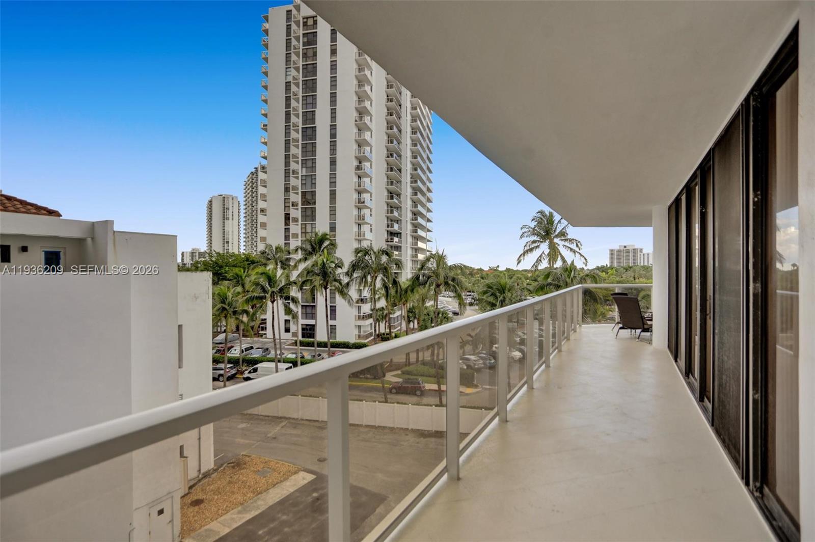 HAMPTONS WEST CONDO - Residential