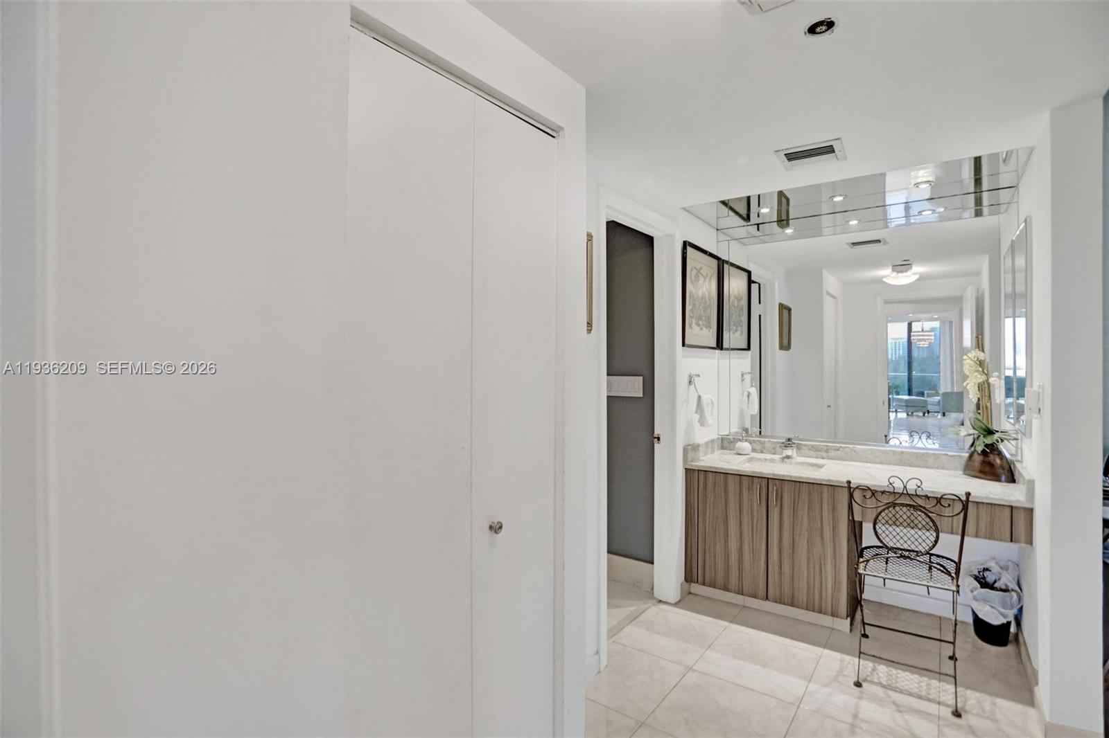 HAMPTONS WEST CONDO - Residential