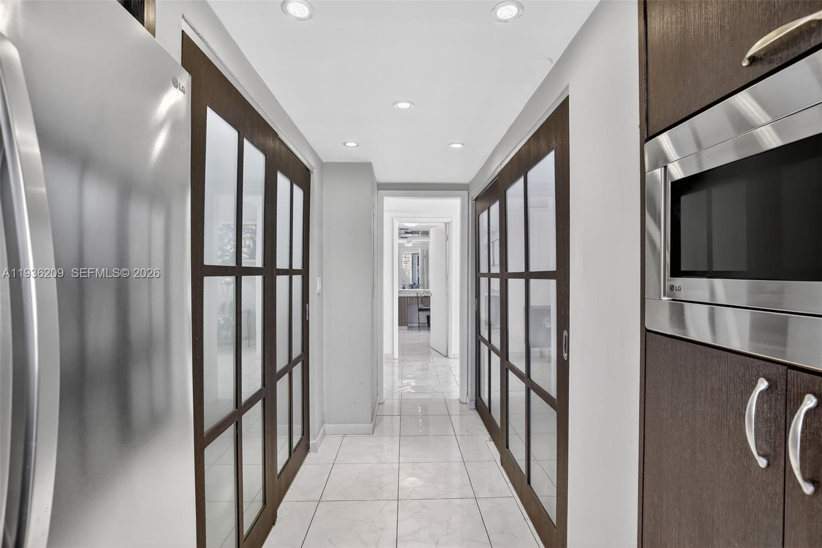 HAMPTONS WEST CONDO - Residential