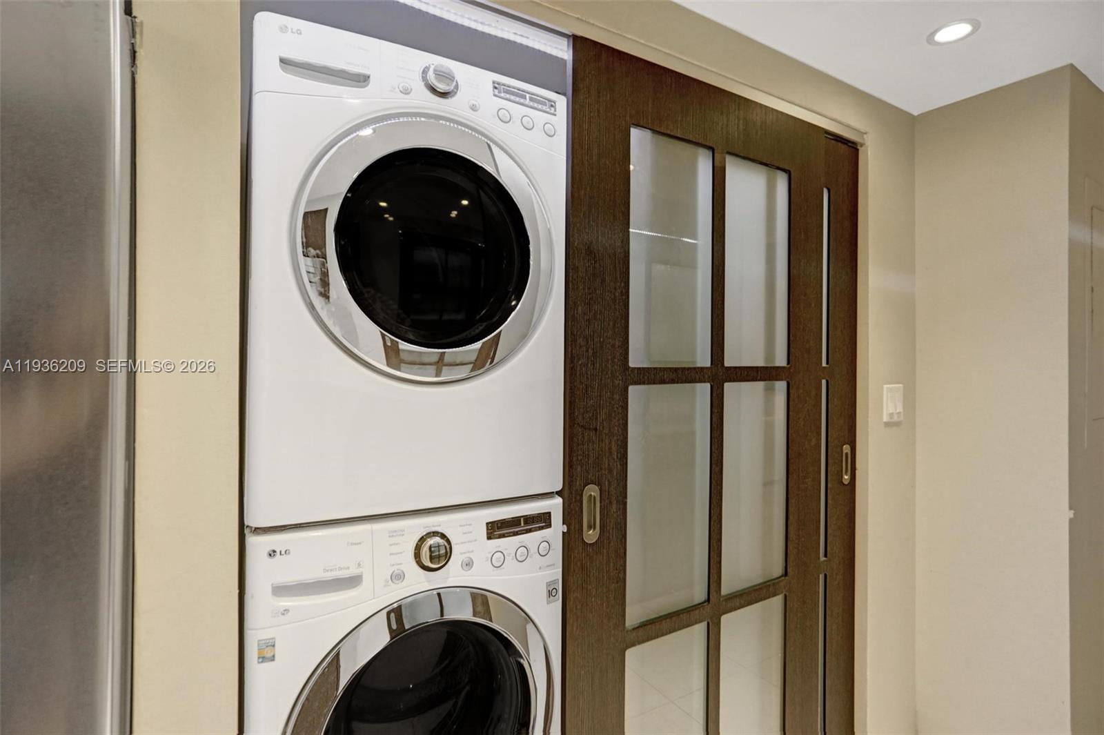 HAMPTONS WEST CONDO - Residential