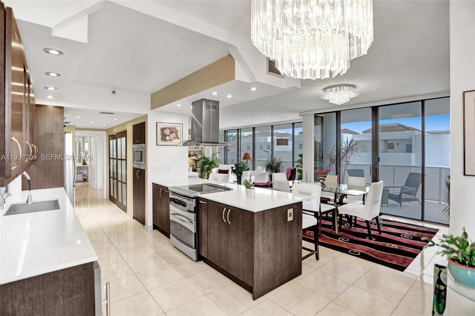 HAMPTONS WEST CONDO - Residential