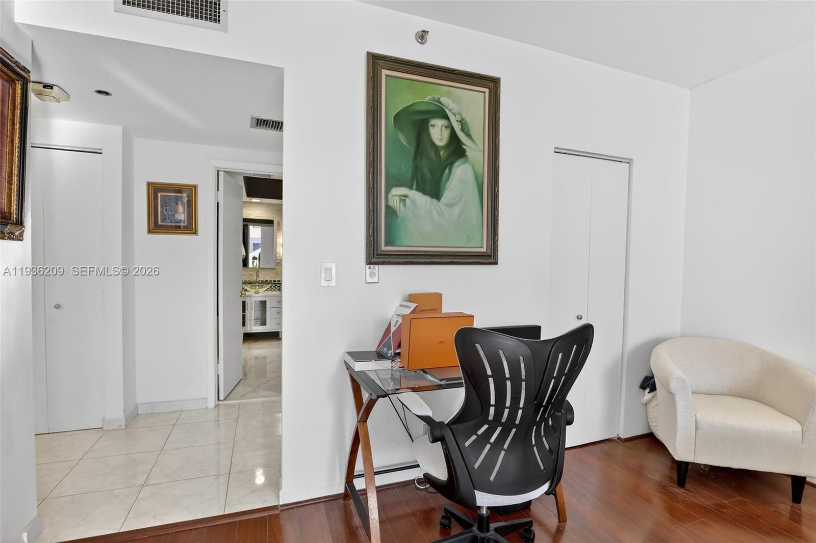 HAMPTONS WEST CONDO - Residential