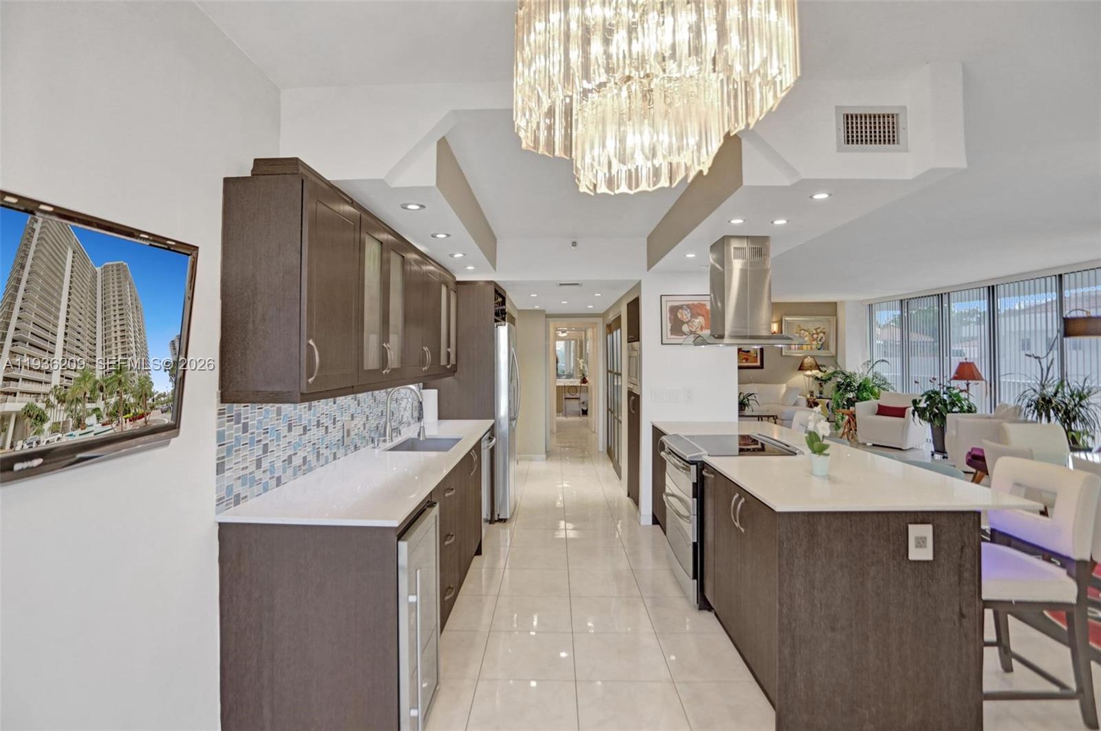 HAMPTONS WEST CONDO - Residential