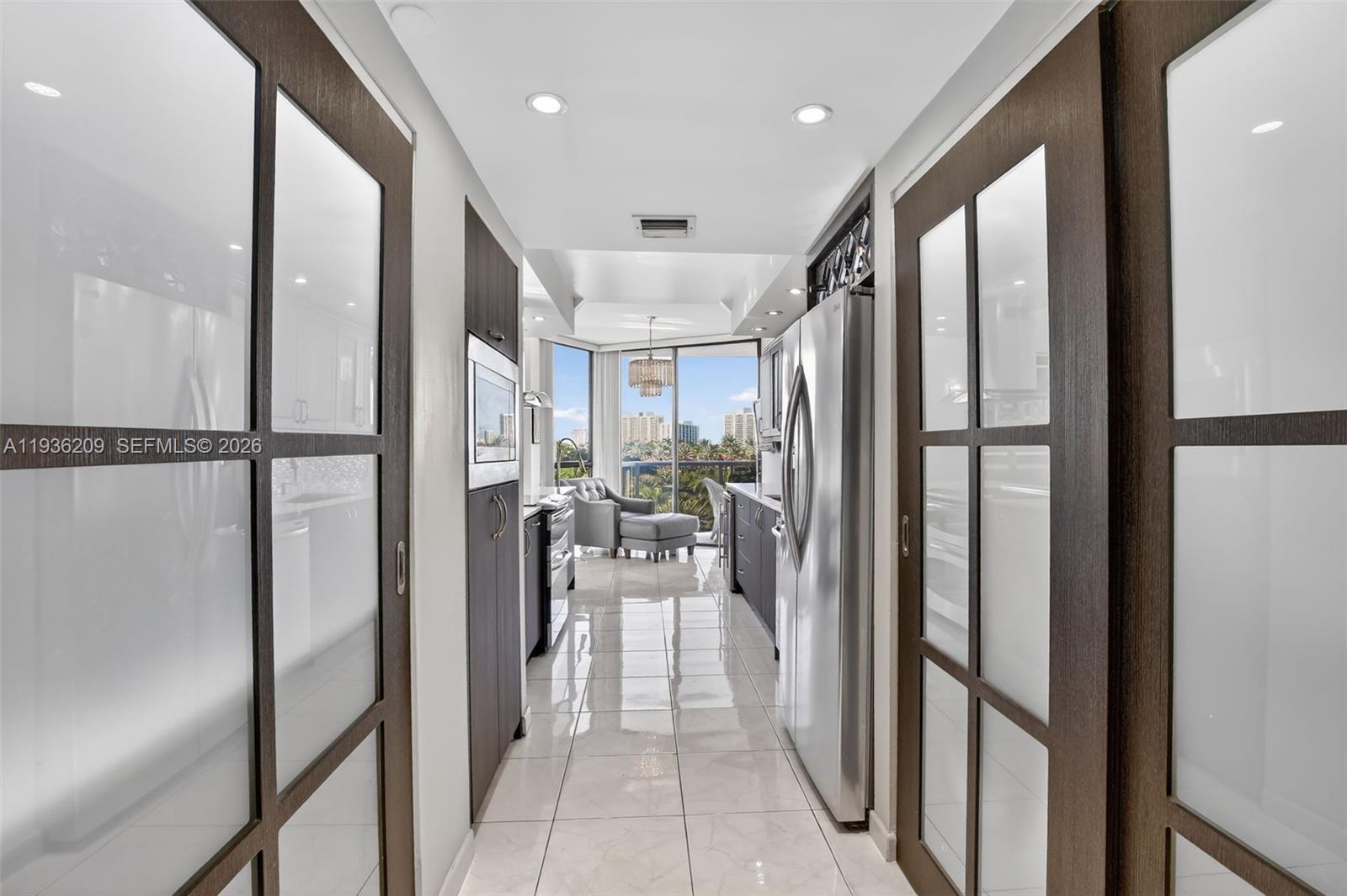 HAMPTONS WEST CONDO - Residential