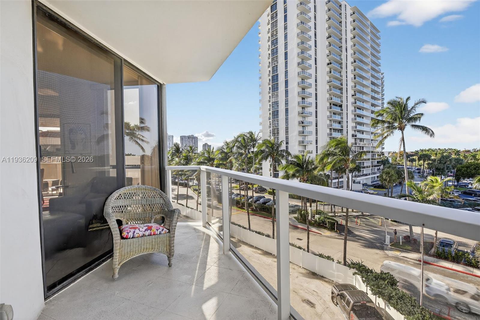 HAMPTONS WEST CONDO - Residential