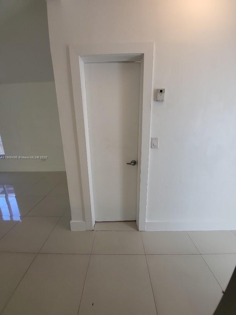 BISCAYNE BEACH RESUB - Residential Lease