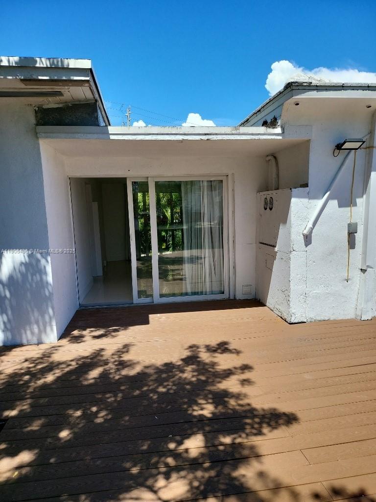 BISCAYNE BEACH RESUB - Residential Lease