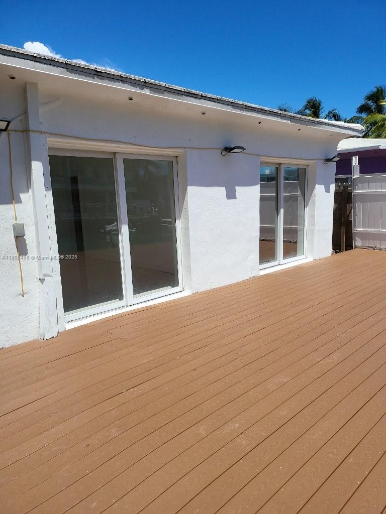 BISCAYNE BEACH RESUB - Residential Lease