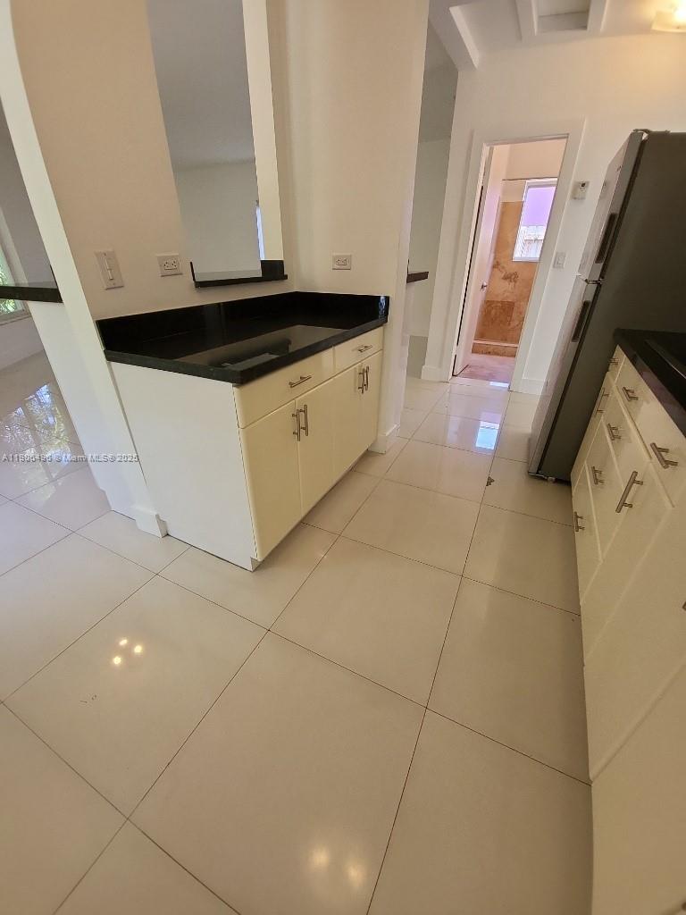 BISCAYNE BEACH RESUB - Residential Lease