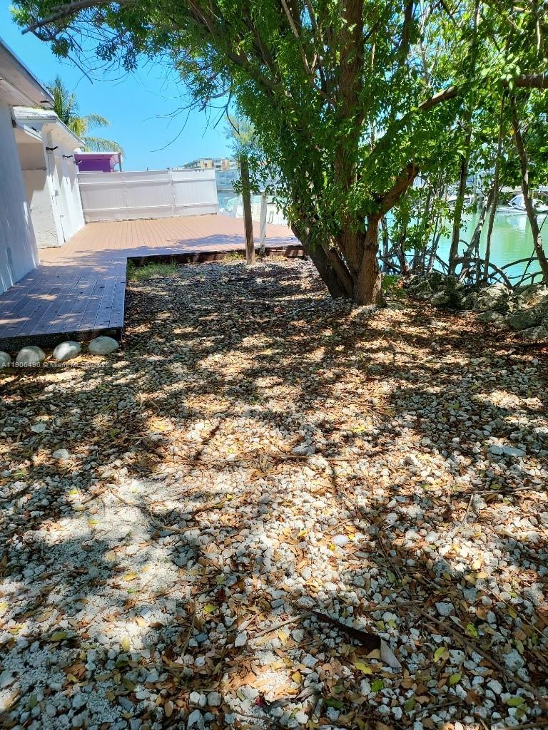 BISCAYNE BEACH RESUB - Residential Lease