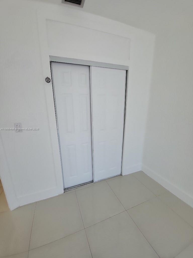 BISCAYNE BEACH RESUB - Residential Lease