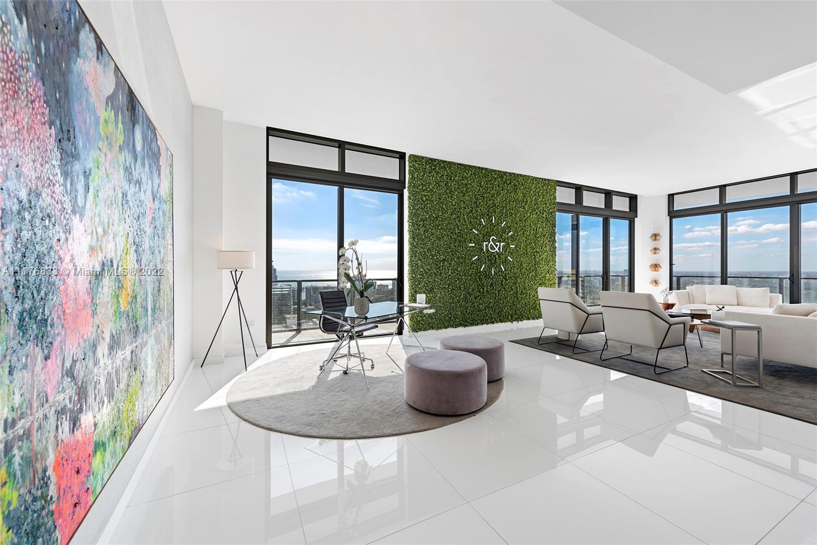 RISE CONDO - Residential