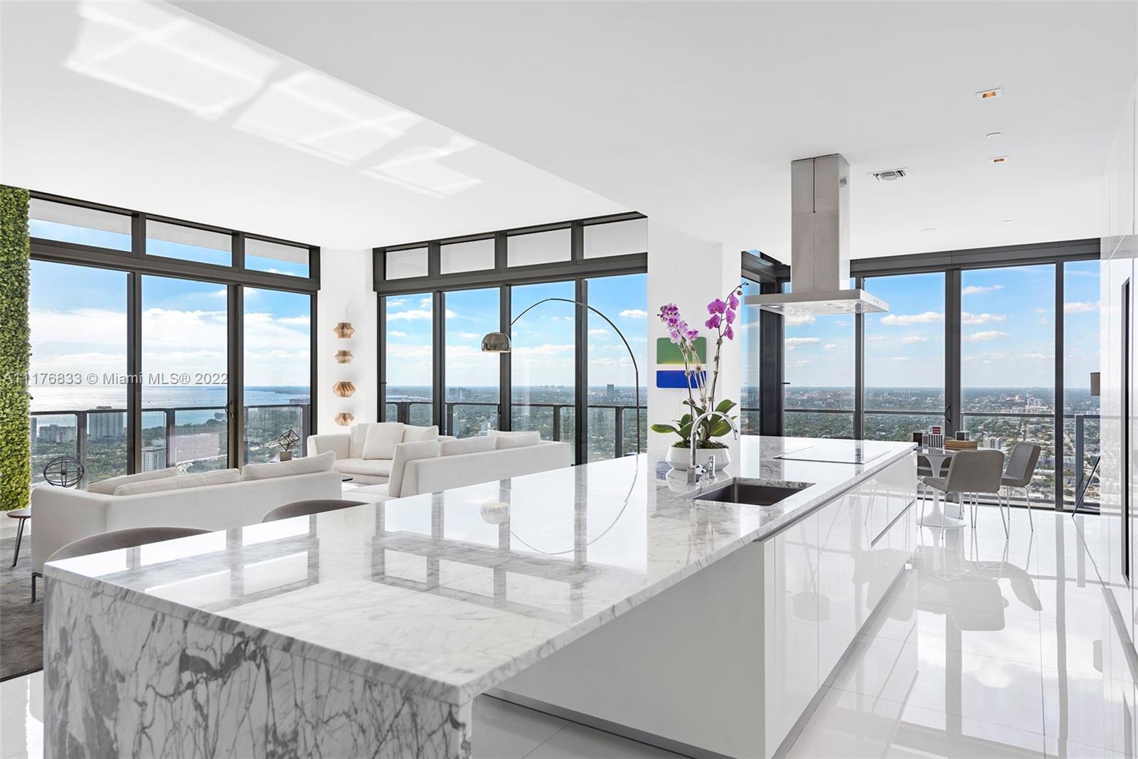 RISE CONDO - Residential